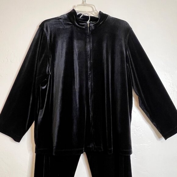 Black Velvet Full Zip Jacket/Pants Set Petite XL Lounge JM Collection Leisure - Picture 3 of 16